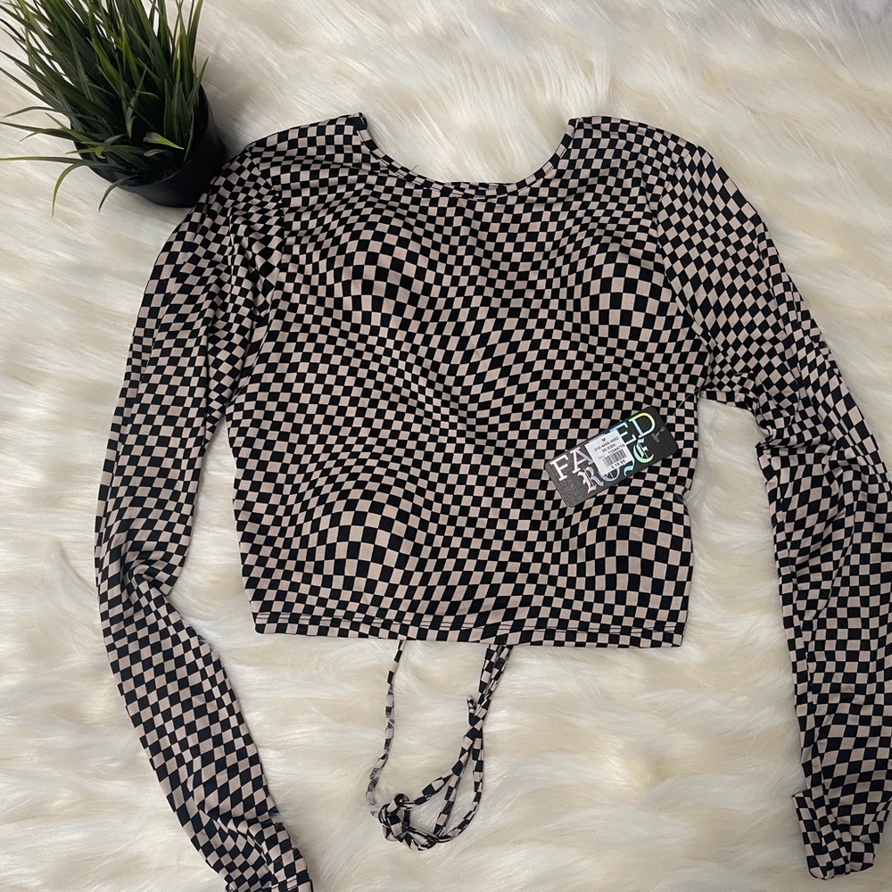 Criss Cross Tied Back Long Sleeve Crop top